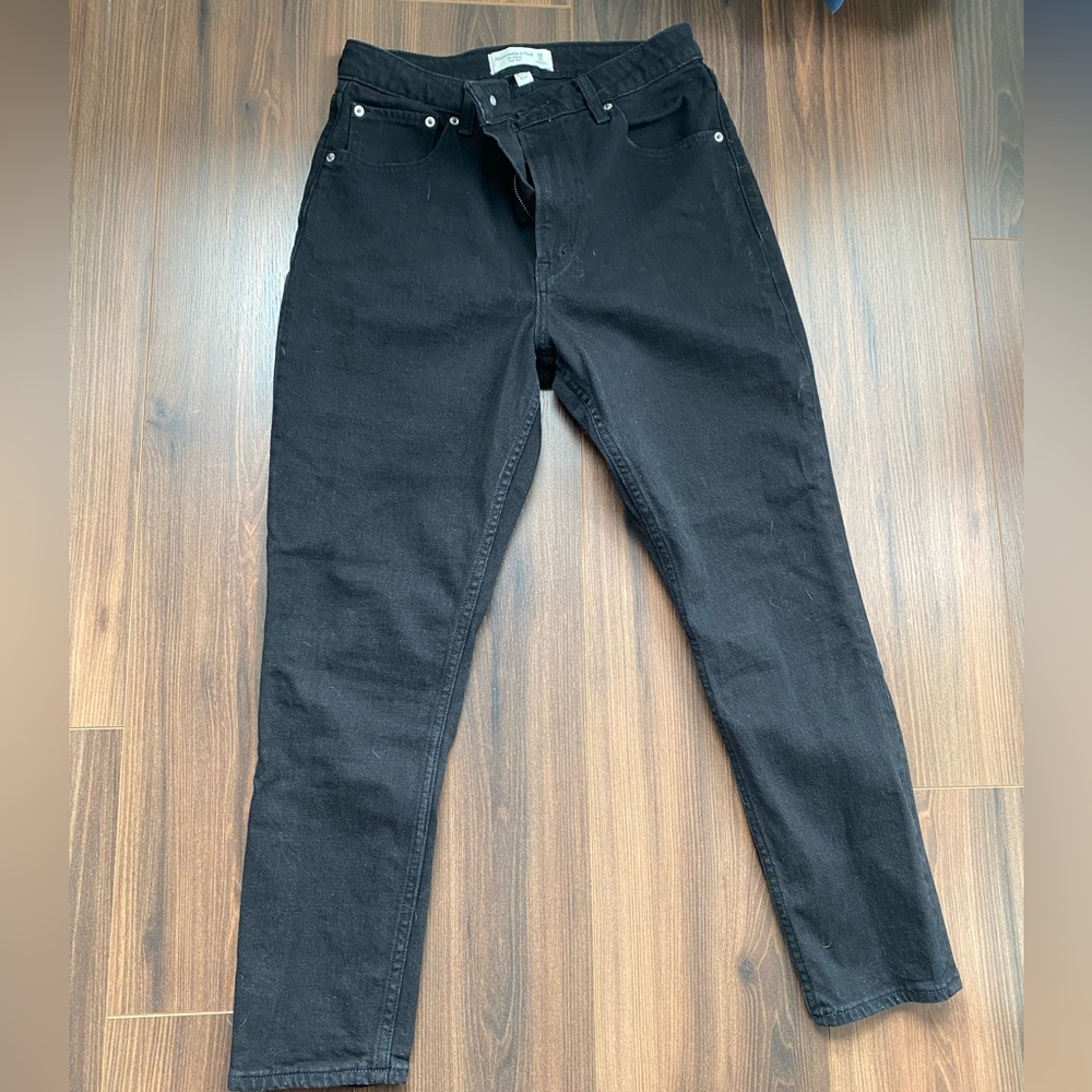 Abercrombie curve love the skinny high rise 28S (6 short) Black jeans